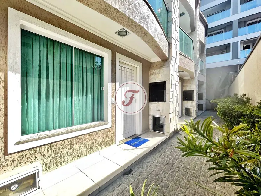 Foto 7 de Sobrado com 2 quartos para alugar em Bombinhas - SC