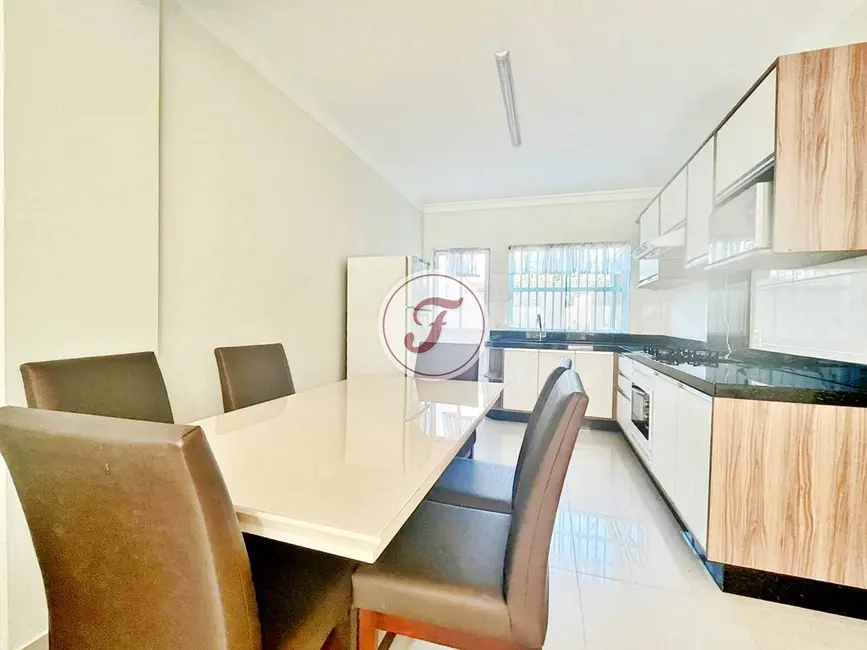 Foto 9 de Sobrado com 2 quartos para alugar em Bombinhas - SC