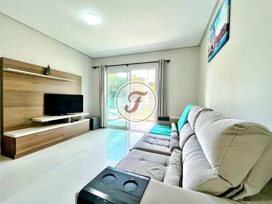 Apartamento com 3 quartos para alugar em Bombinhas - SC - imagem 9 Foto 9 de Apartamento com 3 quartos para alugar em Bombinhas - SC