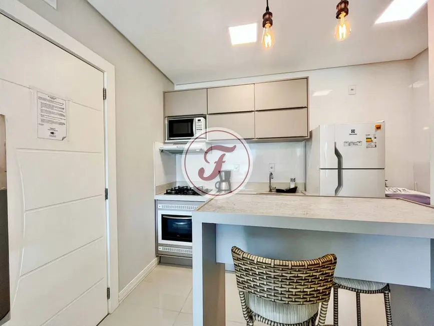 Foto 4 de Apartamento com 2 quartos para alugar em Bombinhas - SC