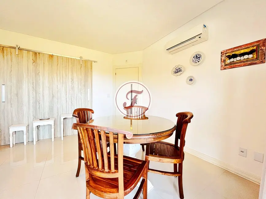 Apartamento com 2 quartos para alugar em Bombinhas - SC - imagem 6 Foto 6 de Apartamento com 2 quartos para alugar em Bombinhas - SC