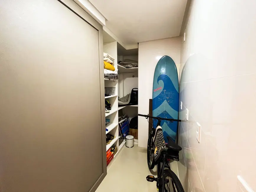 Foto 7 de Cobertura com 3 quartos à venda, 175m2 em Bombinhas - SC