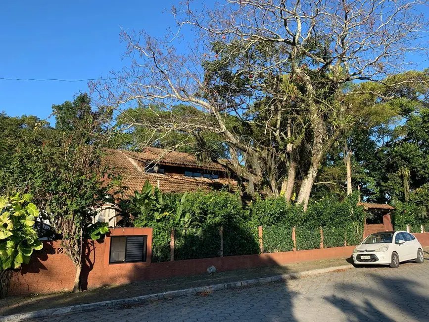 Pousada com 1 quarto à venda, 2208m2 em Bombinhas - SC - imagem 5 Foto 5 de Pousada com 1 quarto à venda, 2208m2 em Bombinhas - SC