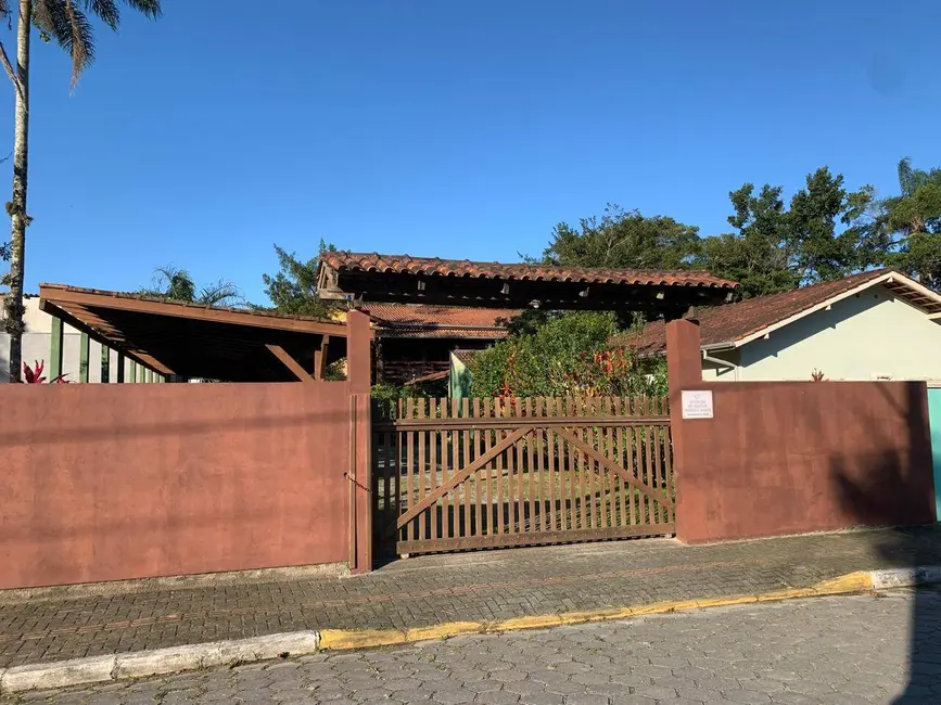 Pousada com 1 quarto à venda, 2208m2 em Bombinhas - SC - imagem 4 Foto 4 de Pousada com 1 quarto à venda, 2208m2 em Bombinhas - SC