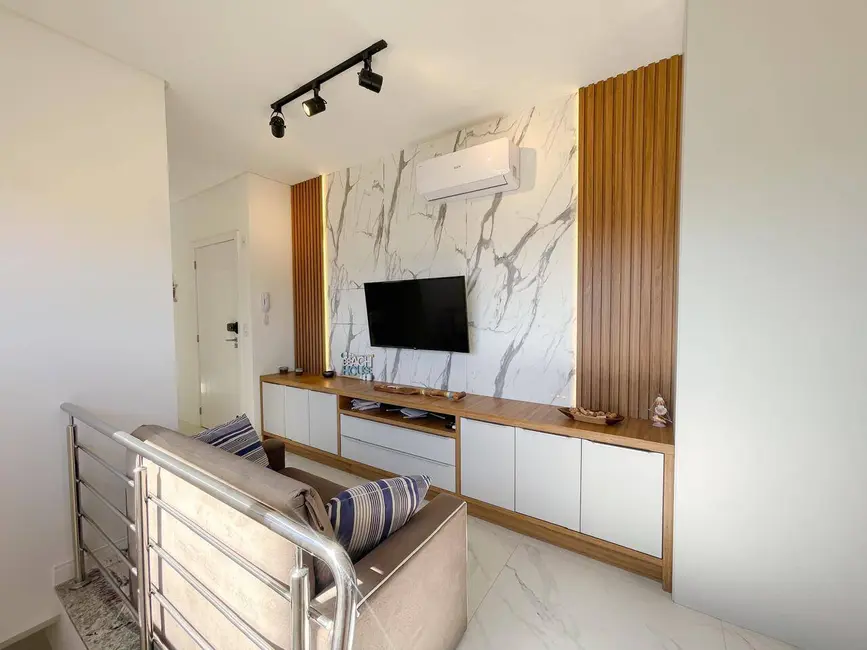 Foto 9 de Cobertura com 3 quartos à venda, 98m2 em Bombinhas - SC