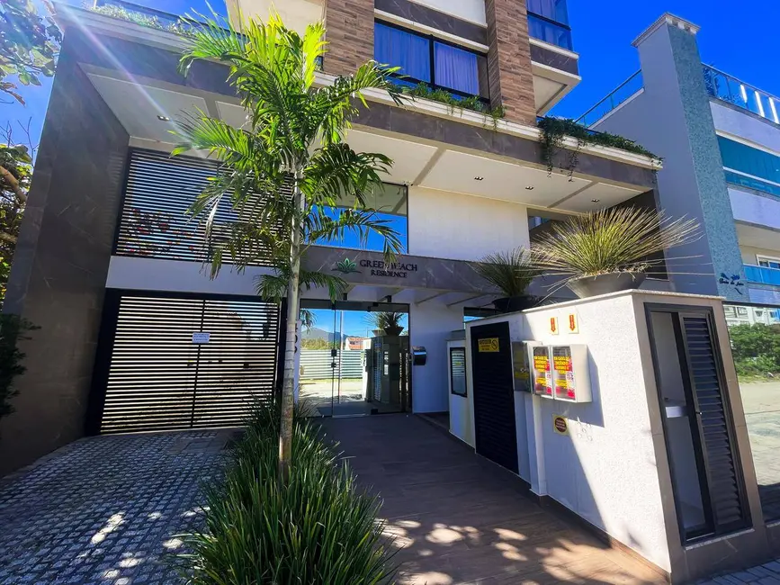 Foto 2 de Cobertura com 3 quartos à venda, 98m2 em Bombinhas - SC