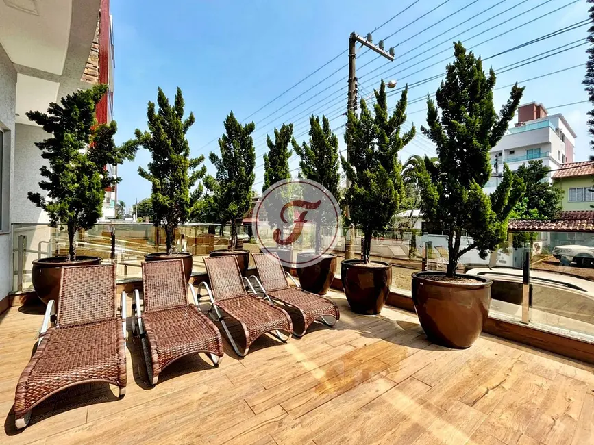 Apartamento com 2 quartos à venda e para alugar, 75m2 em Bombinhas - SC - imagem 8 Foto 8 de Apartamento com 2 quartos à venda e para alugar, 75m2 em Bombinhas - SC