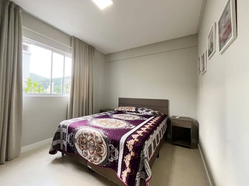 Foto 9 de Apartamento com 2 quartos à venda, 78m2 em Bombinhas - SC