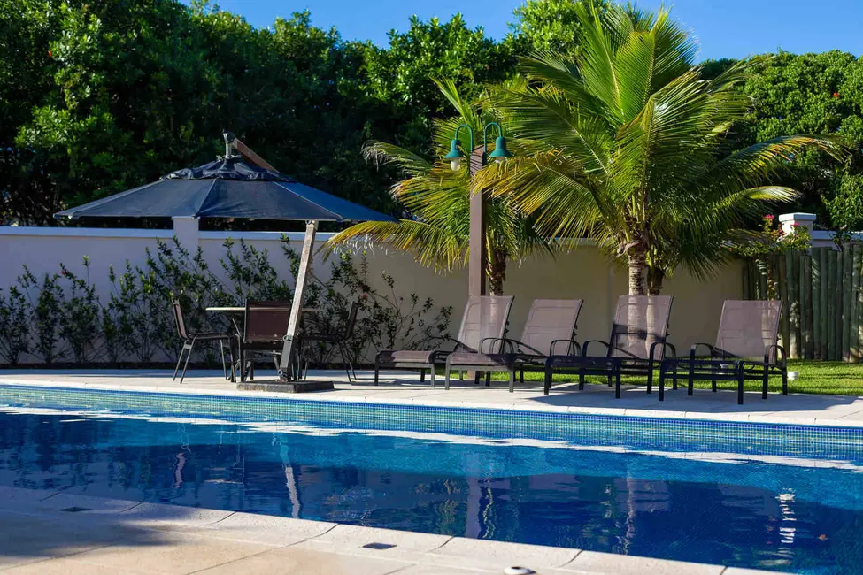 Casa com 3 quartos à venda, 150m2 em Bombinhas - SC - imagem 3 Foto 3 de Casa com 3 quartos à venda, 150m2 em Bombinhas - SC