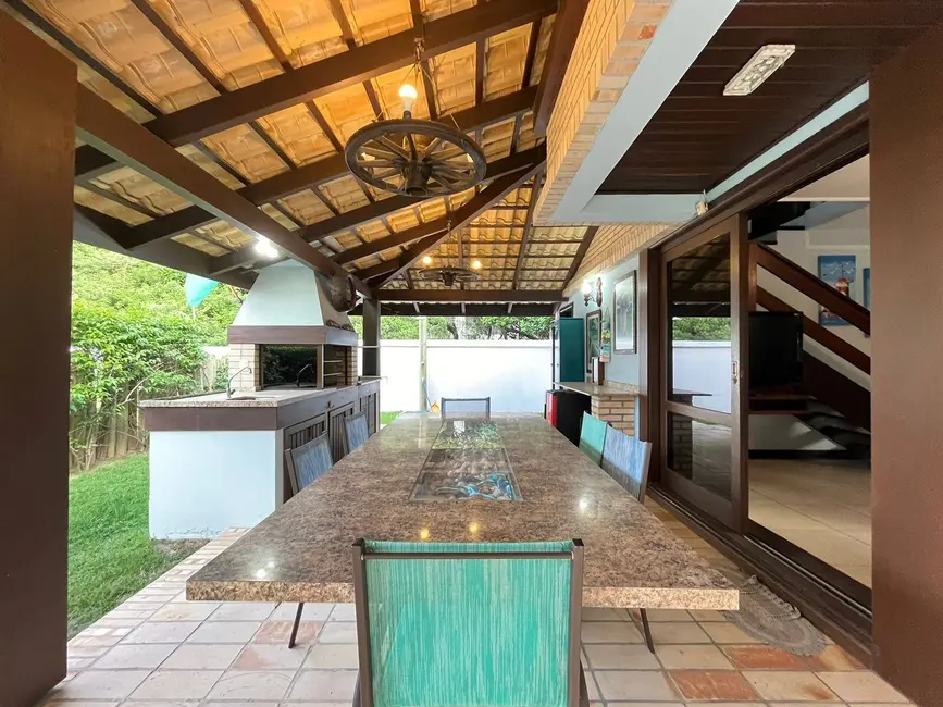 Casa com 3 quartos à venda, 150m2 em Bombinhas - SC - imagem 9 Foto 9 de Casa com 3 quartos à venda, 150m2 em Bombinhas - SC