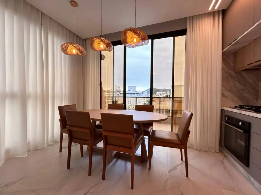 Foto 9 de Cobertura com 2 quartos à venda em Bombinhas - SC