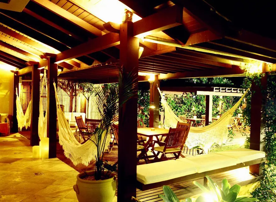 Casa com 6 quartos à venda em Bombinhas - SC - imagem 8 Foto 8 de Casa com 6 quartos à venda em Bombinhas - SC
