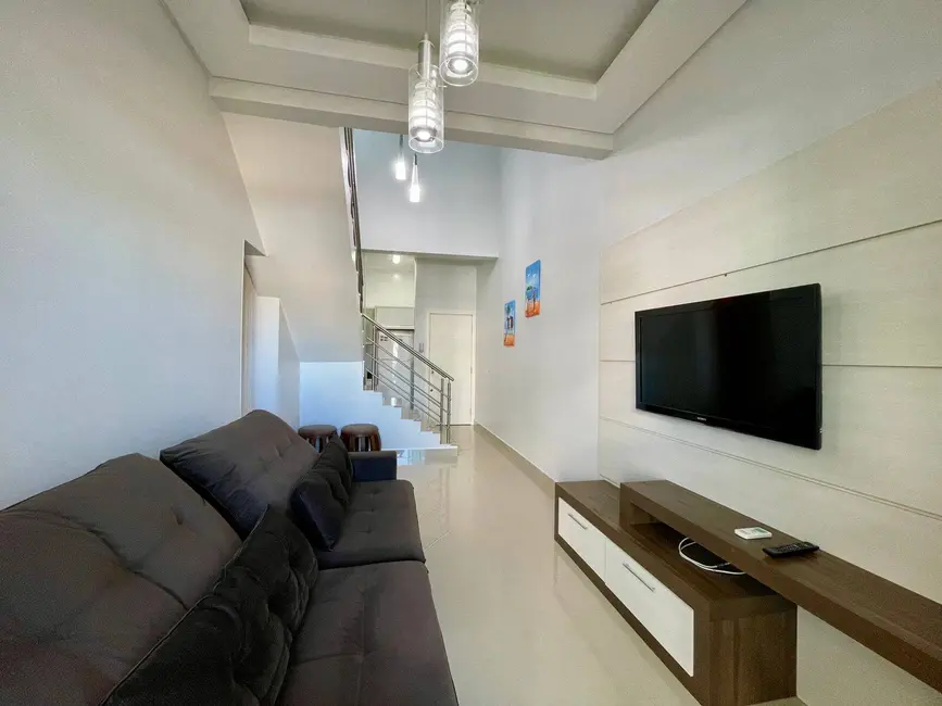 Foto 3 de Cobertura com 3 quartos à venda e para alugar em Bombinhas - SC