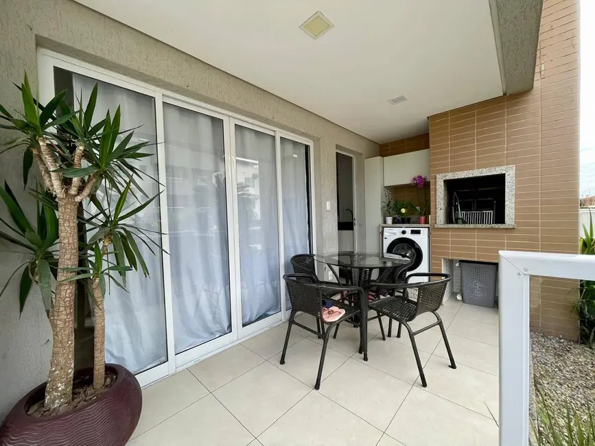 Foto 4 de Apartamento com 2 quartos à venda e para alugar em Bombinhas - SC