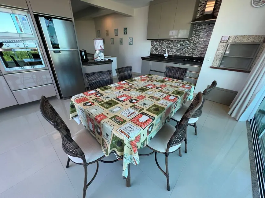 Foto 4 de Cobertura com 3 quartos à venda e para alugar em Bombinhas - SC