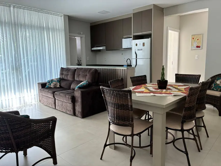 Apartamento com 2 quartos à venda e para alugar em Bombinhas - SC - imagem 8 Foto 8 de Apartamento com 2 quartos à venda e para alugar em Bombinhas - SC