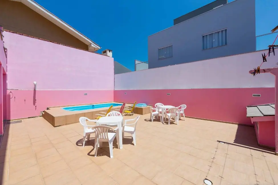 Foto 3 de Casa com 5 quartos à venda e para alugar em Bombinhas - SC