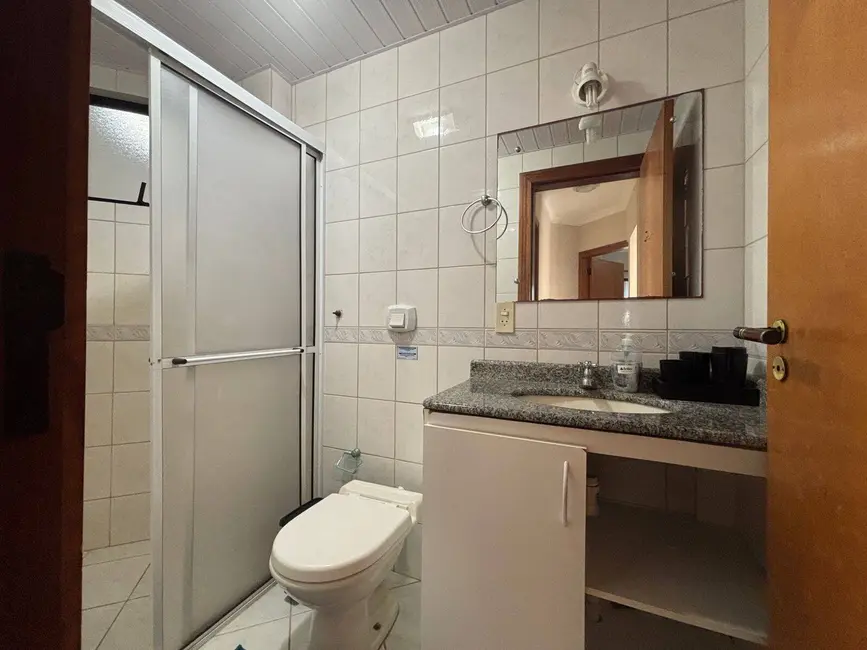 Foto 8 de Apartamento com 2 quartos à venda e para alugar em Bombinhas - SC