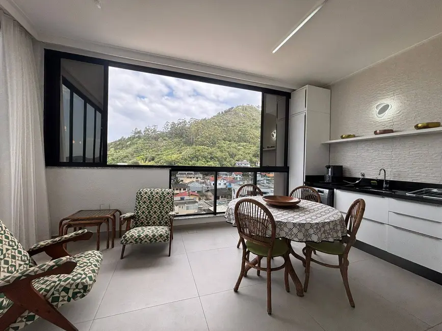 Foto 3 de Cobertura com 3 quartos à venda e para alugar em Bombinhas - SC