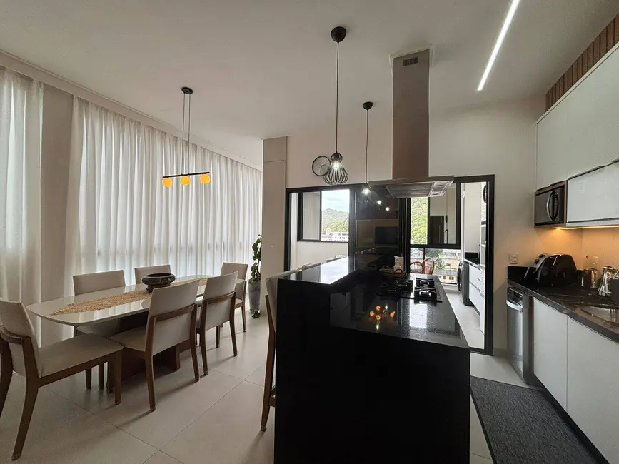 Foto 9 de Cobertura com 3 quartos à venda e para alugar em Bombinhas - SC