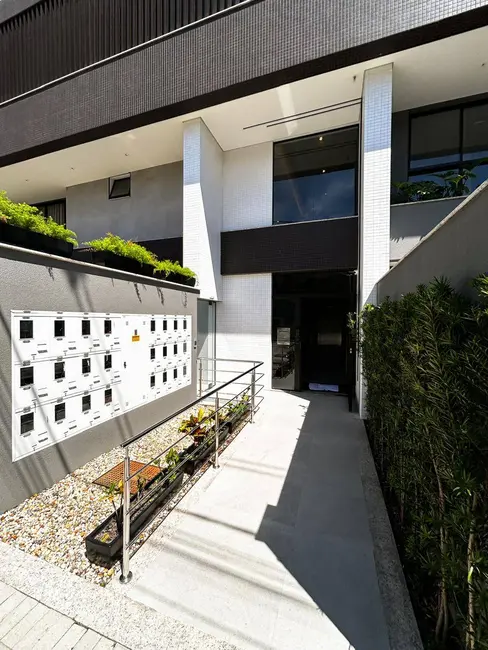 Foto 4 de Cobertura com 2 quartos à venda e para alugar em Bombinhas - SC