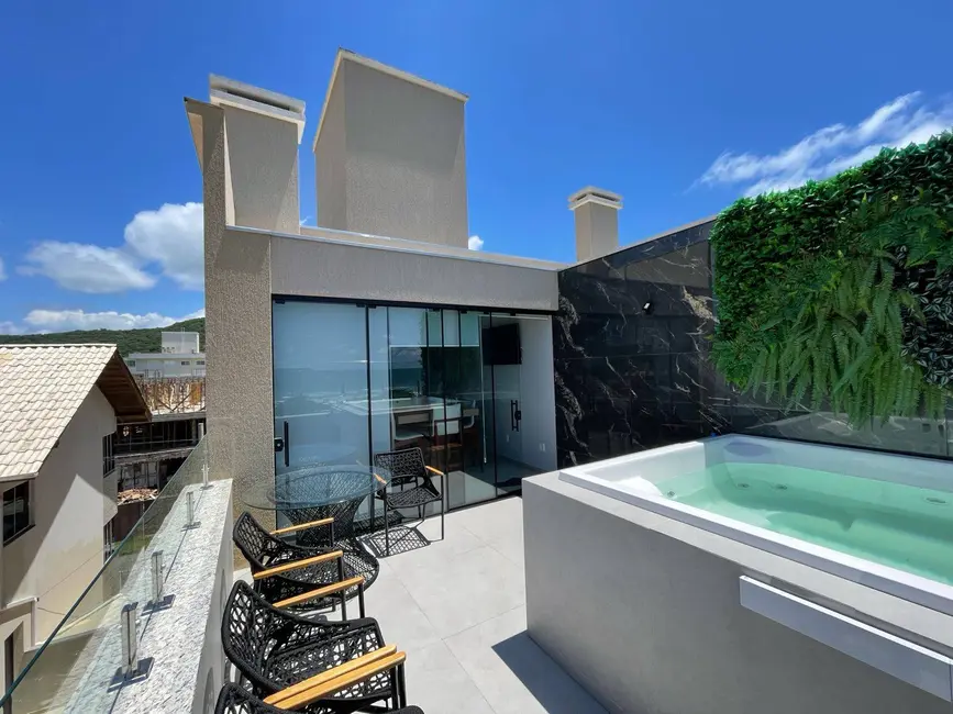 Cobertura com 3 quartos à venda, 145m2 em Bombinhas - SC - imagem 1 Foto 1 de Cobertura com 3 quartos à venda, 145m2 em Bombinhas - SC