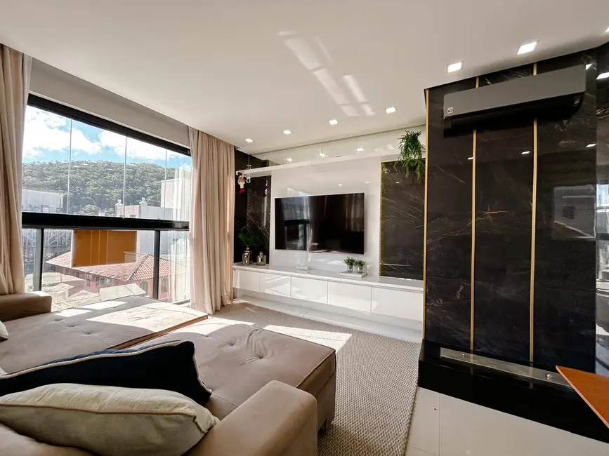 Cobertura com 3 quartos à venda, 145m2 em Bombinhas - SC - imagem 9 Foto 9 de Cobertura com 3 quartos à venda, 145m2 em Bombinhas - SC