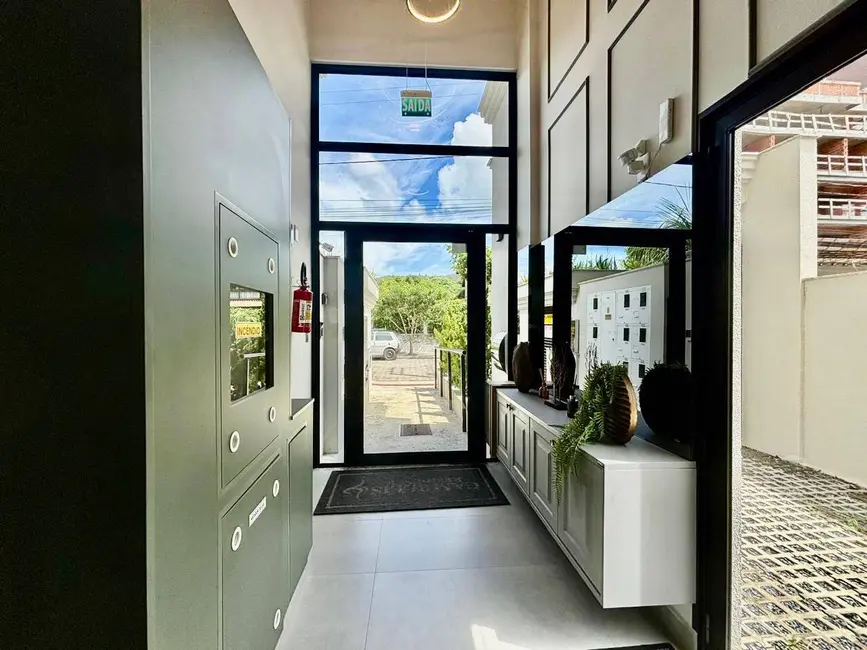 Foto 5 de Cobertura com 3 quartos à venda, 95m2 em Bombinhas - SC