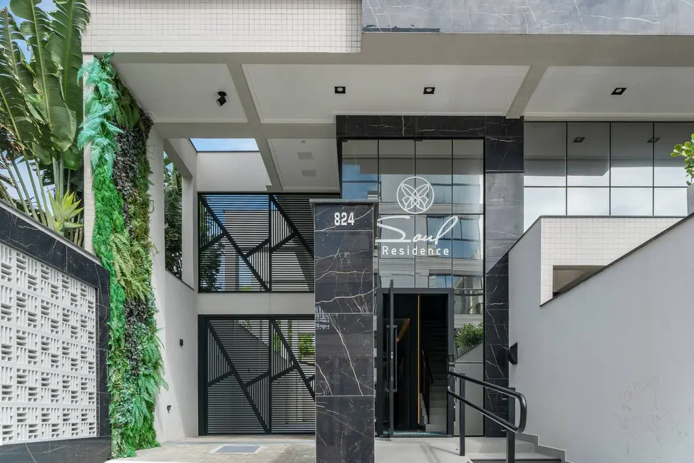 Foto 1 de Cobertura com 2 quartos à venda, 97m2 em Bombinhas - SC