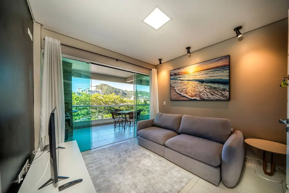 Foto 4 de Apartamento com 2 quartos à venda, 65m2 em Bombinhas - SC