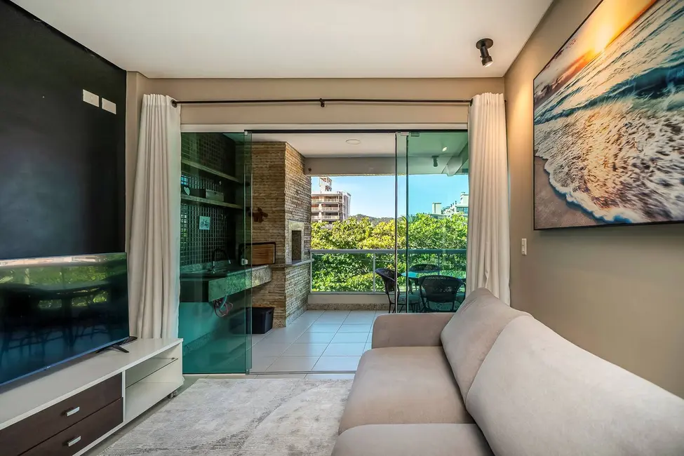 Foto 5 de Apartamento com 2 quartos à venda, 65m2 em Bombinhas - SC