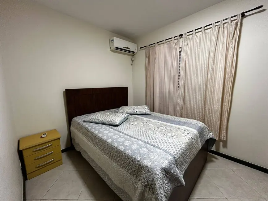 Foto 7 de Casa com 2 quartos à venda e para alugar em Bombinhas - SC