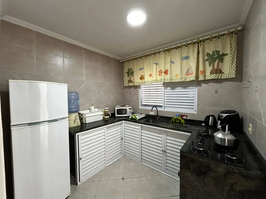 Foto 4 de Casa com 2 quartos à venda e para alugar em Bombinhas - SC
