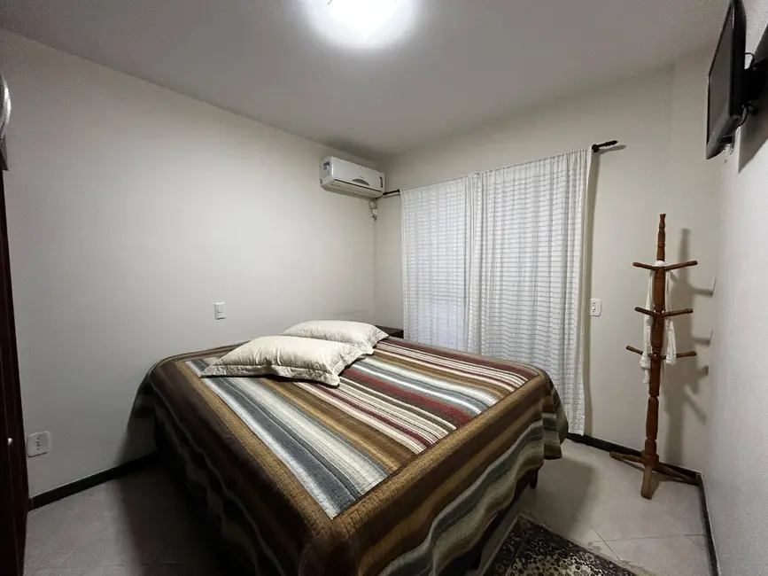 Foto 9 de Casa com 2 quartos à venda e para alugar em Bombinhas - SC