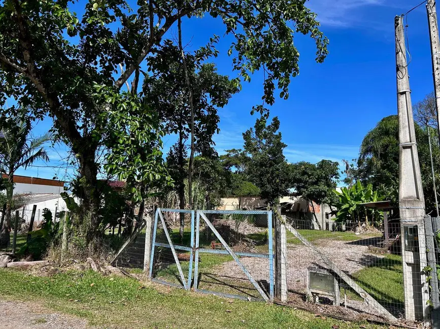 Foto 1 de Terreno / Lote à venda, 325m2 em Bombinhas - SC