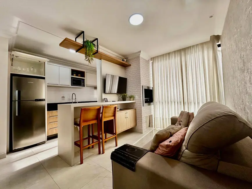 Foto 6 de Apartamento com 2 quartos para alugar em Bombinhas - SC