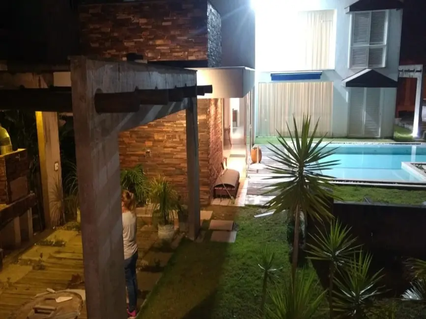 Foto 3 de Casa de Condomínio com 3 quartos à venda e para alugar, 270m2 em Parque Residencial Itapeti, Mogi Das Cruzes - SP