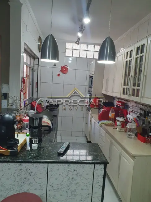 Foto 7 de Casa com 3 quartos à venda, 171m2 em Vila Carmosina, São Paulo - SP