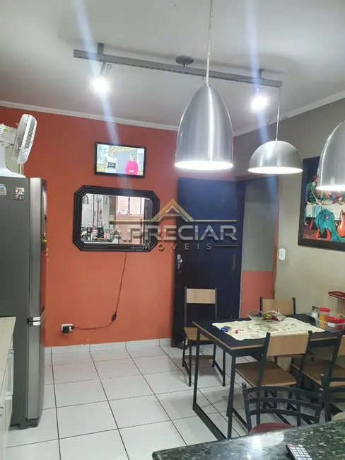 Foto 8 de Casa com 3 quartos à venda, 171m2 em Vila Carmosina, São Paulo - SP