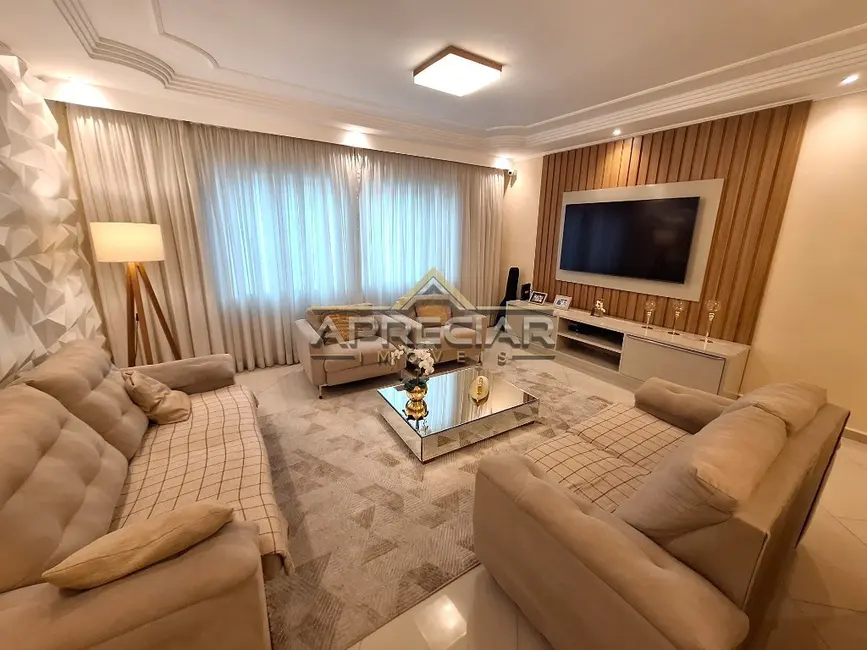 Foto 8 de Casa com 3 quartos à venda, 180m2 em Burgo Paulista, São Paulo - SP