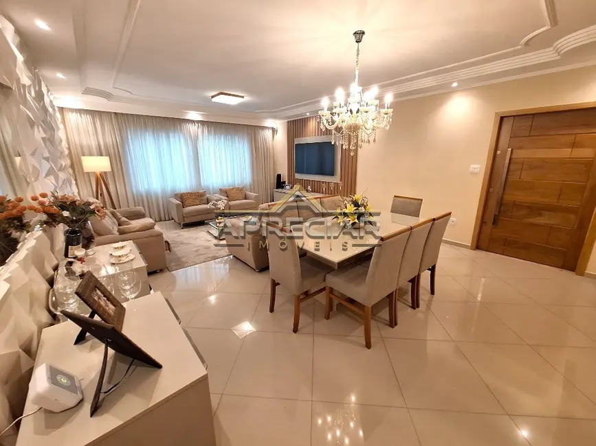 Foto 1 de Casa com 3 quartos à venda, 180m2 em Burgo Paulista, São Paulo - SP