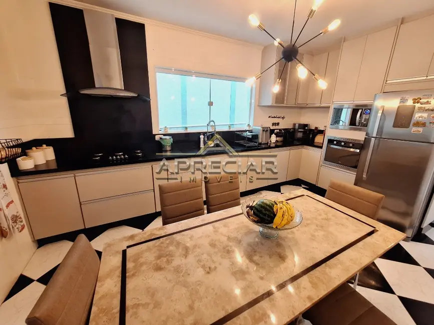 Foto 9 de Casa com 3 quartos à venda, 180m2 em Burgo Paulista, São Paulo - SP