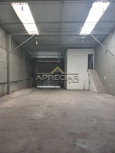 Armazém / Galpão para alugar, 300m2 em Jardim São Sebastião, São Paulo - SP - imagem 1 Foto 1 de Armazém / Galpão para alugar, 300m2 em Jardim São Sebastião, São Paulo - SP