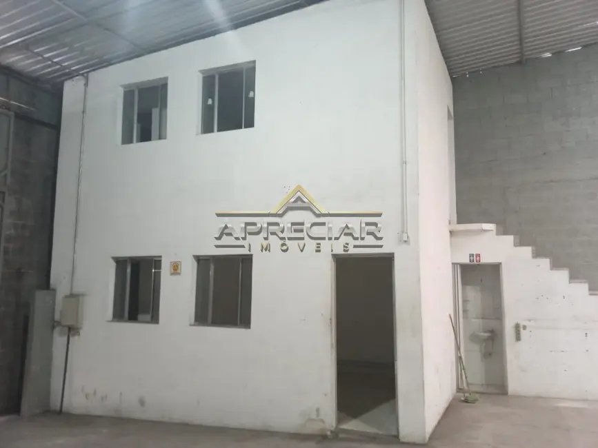 Armazém / Galpão para alugar, 300m2 em Jardim São Sebastião, São Paulo - SP - imagem 8 Foto 8 de Armazém / Galpão para alugar, 300m2 em Jardim São Sebastião, São Paulo - SP
