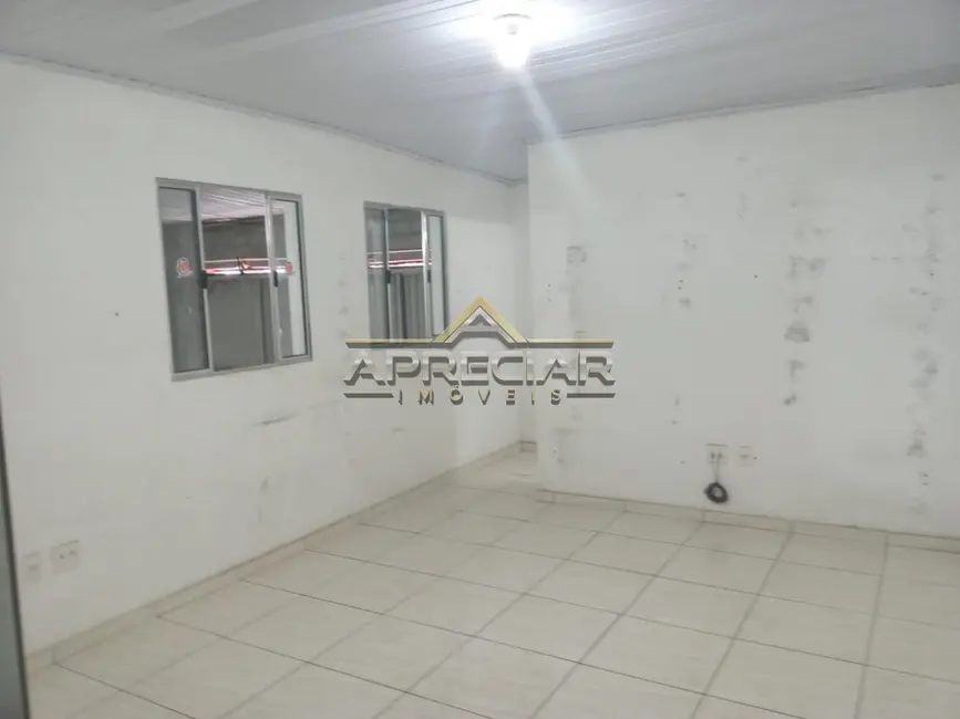 Armazém / Galpão para alugar, 300m2 em Jardim São Sebastião, São Paulo - SP - imagem 6 Foto 6 de Armazém / Galpão para alugar, 300m2 em Jardim São Sebastião, São Paulo - SP