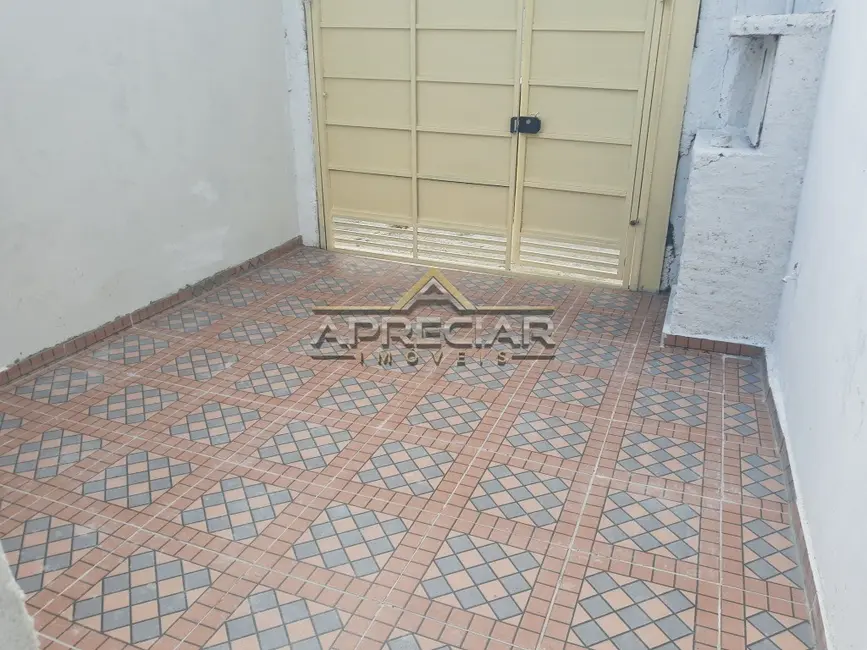 Foto 2 de Casa com 2 quartos para alugar, 80m2 em Burgo Paulista, São Paulo - SP