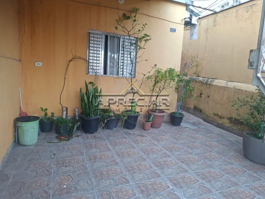 Foto 2 de Casa com 2 quartos para alugar, 100m2 em Vila Carlos de Campos, São Paulo - SP