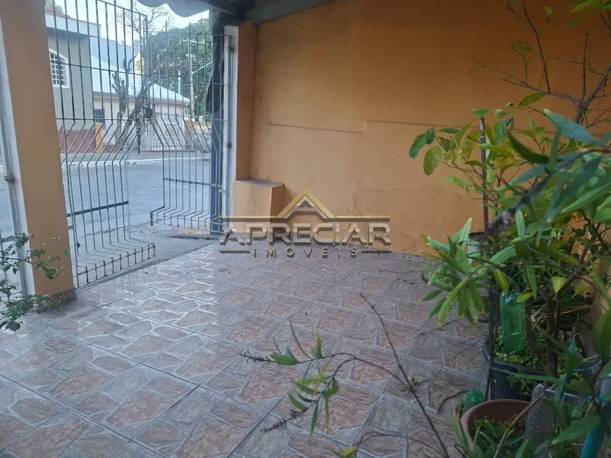 Foto 3 de Casa com 2 quartos para alugar, 100m2 em Vila Carlos de Campos, São Paulo - SP